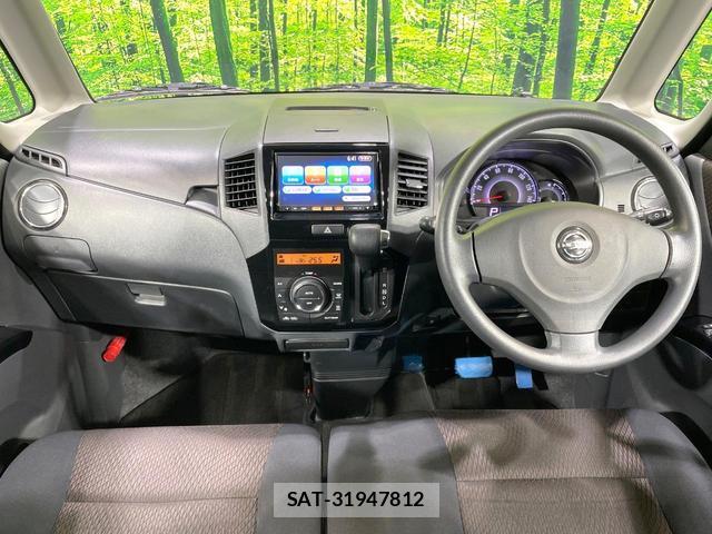 Nissan ROOX 2012-01 8813189-1