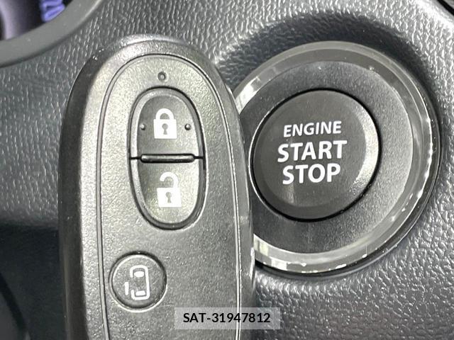 Nissan ROOX 2012-01 8813189-5