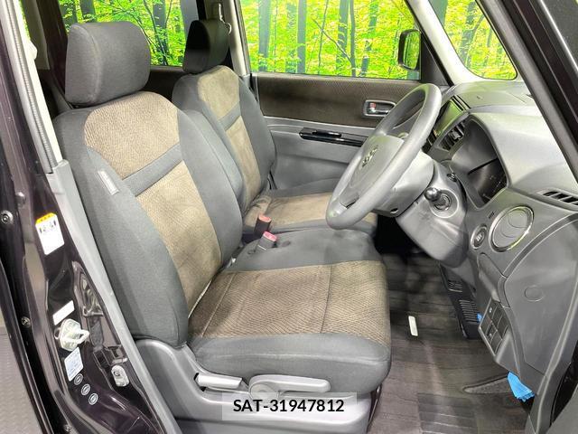 Nissan ROOX 2012-01 8813189-7
