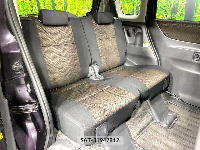 Nissan ROOX 2012-01 8813189-8
