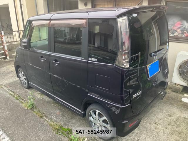 Nissan ROOX 2010-01 8814177-2