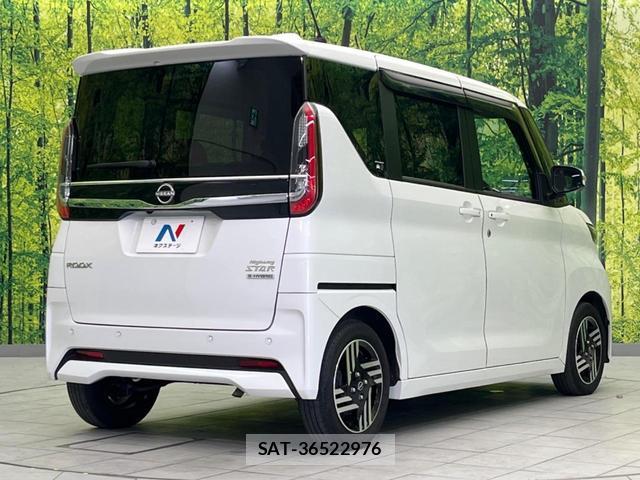 Nissan ROOX 2023-09 8814765-16
