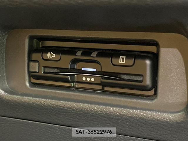 Nissan ROOX 2023-09 8814765-6