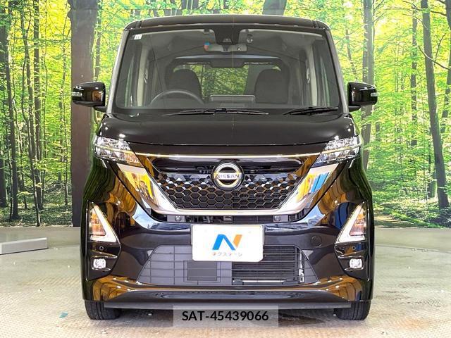 Nissan ROOX 2021-11 8815024-13