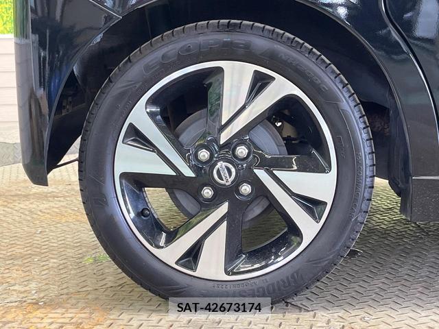 Nissan ROOX 2021-10 8815096-12