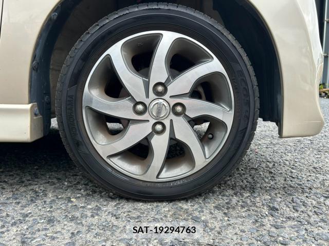 Nissan ROOX 2009-12 8815113-8