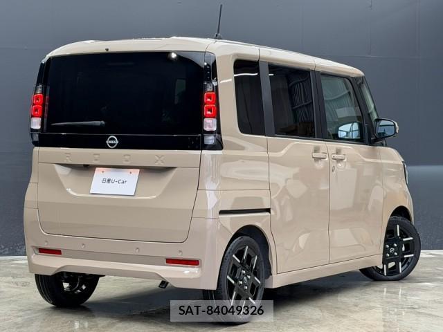Nissan ROOX 2026-08 8815210-1