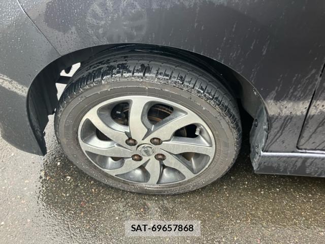 Nissan ROOX 2011-07 8816335-4