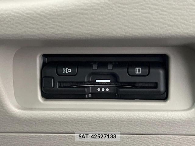 Nissan ROOX 2021-09 8816456-5