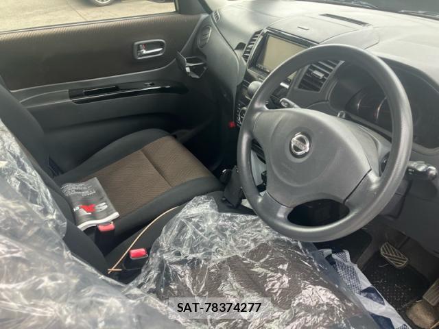 Nissan ROOX 2011-12 8817154-10