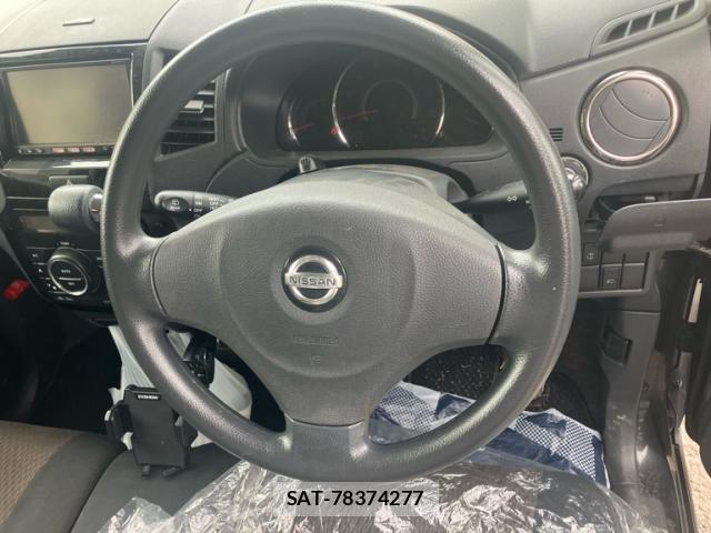Nissan ROOX 2011-12 8817154-11