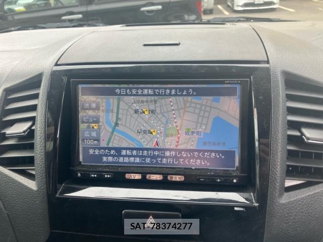 Nissan ROOX 2011-12 8817154-15