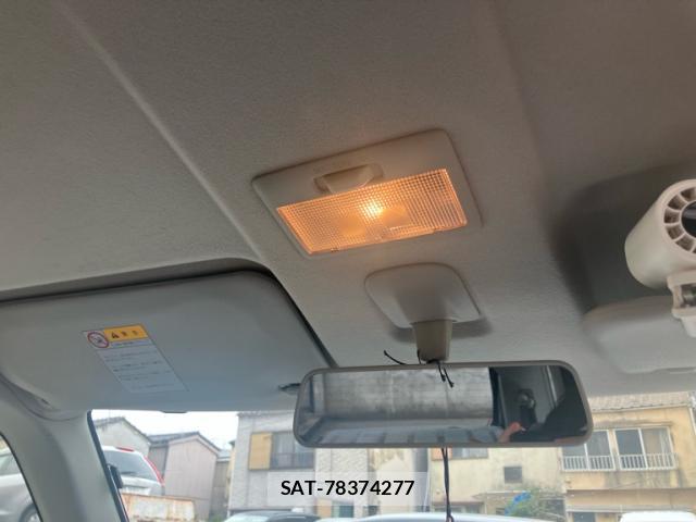 Nissan ROOX 2011-12 8817154-19