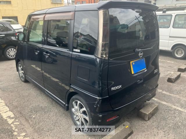 Nissan ROOX 2011-12 8817154-2