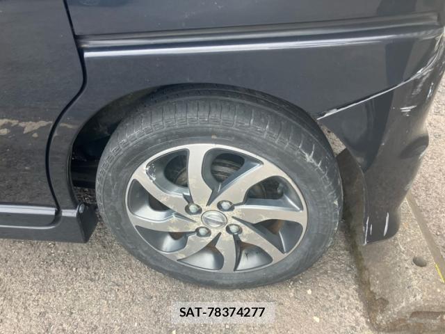 Nissan ROOX 2011-12 8817154-5