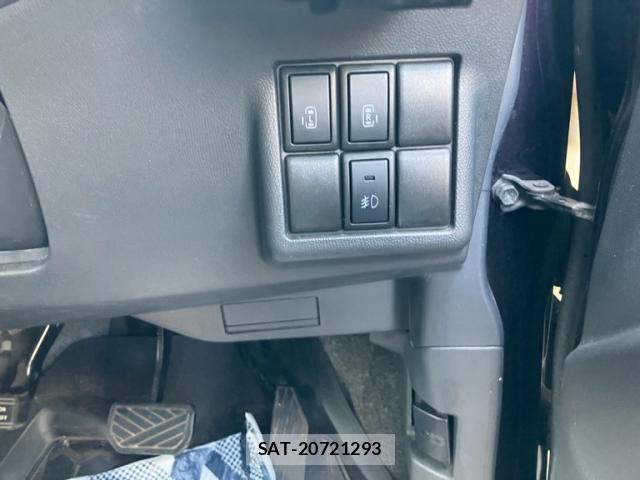 Nissan ROOX 2013-03 8817155-18