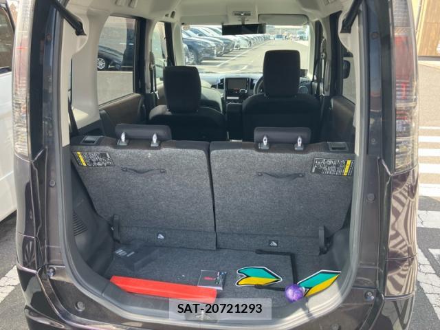Nissan ROOX 2013-03 8817155-8