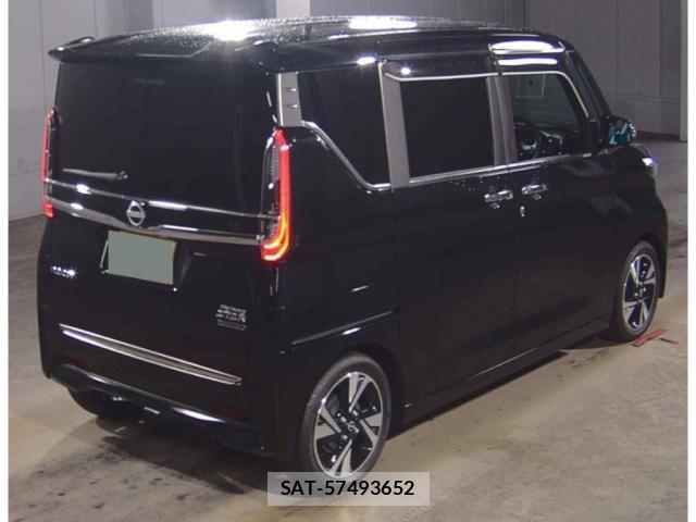 Nissan ROOX 2023-07 8817351-1
