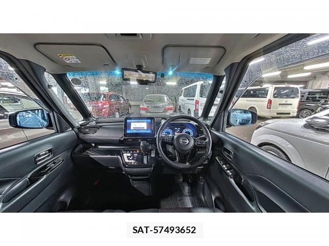 Nissan ROOX 2023-07 8817351-2