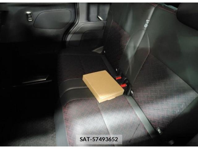 Nissan ROOX 2023-07 8817351-3