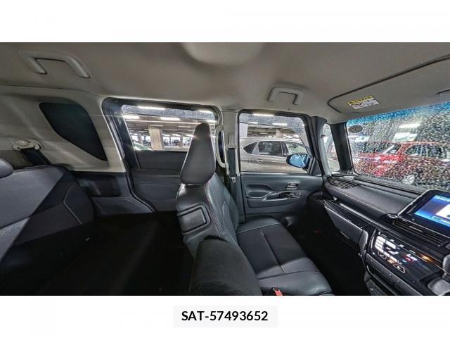 Nissan ROOX 2023-07 8817351-5