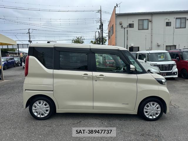 Nissan ROOX 2021-03 8817851-5