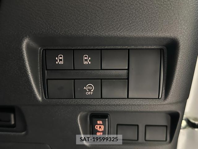 Nissan ROOX 2021-09 8817994-6