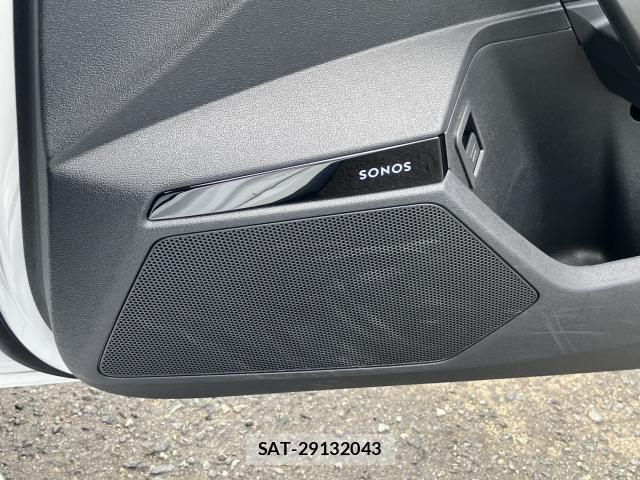 Audi RS3 2025-05 8814628-14