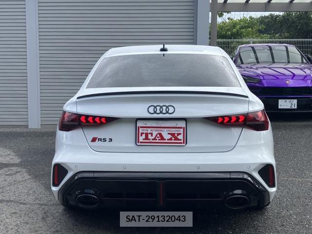 Audi RS3 2025-05 8814628-18