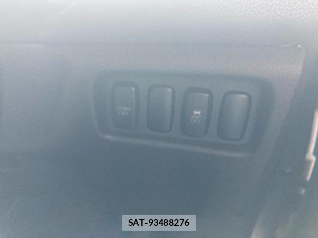 Mitsubishi RVR 2013-03 8813868-11