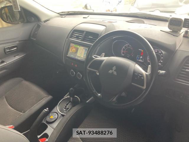 Mitsubishi RVR 2013-03 8813868-6