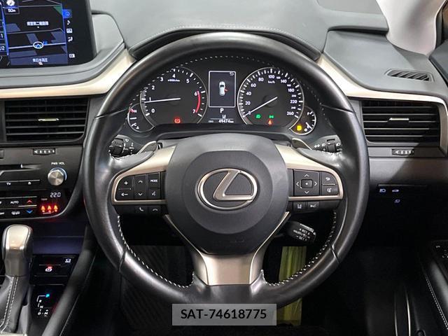 Lexus RX 2022-03 8812638-10