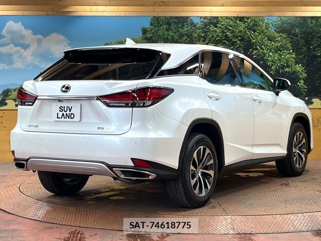 Lexus RX 2022-03 8812638-16