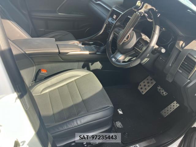 Lexus RX 2019-10 8813443-16