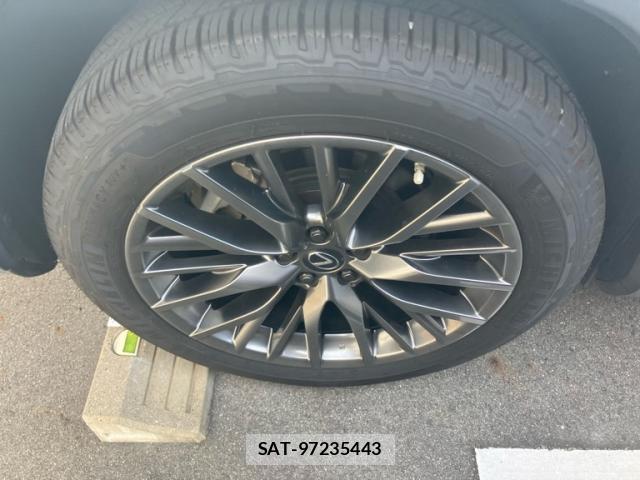 Lexus RX 2019-10 8813443-5
