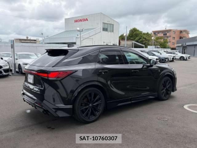 Lexus RX 2024-06 8815370-1