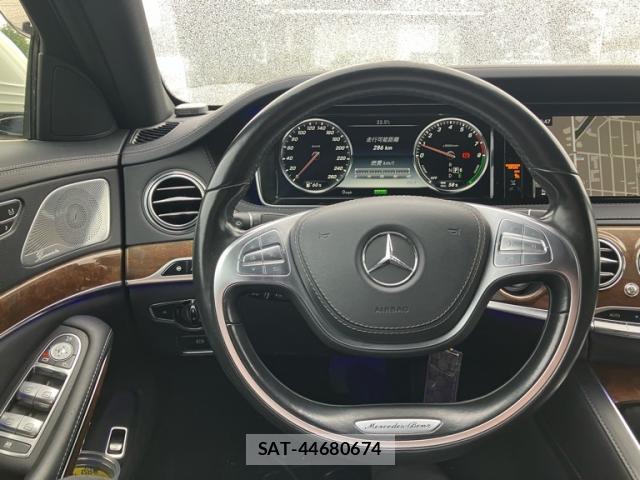 Mercedes Benz S-CLASS 2015-09 8813621-15