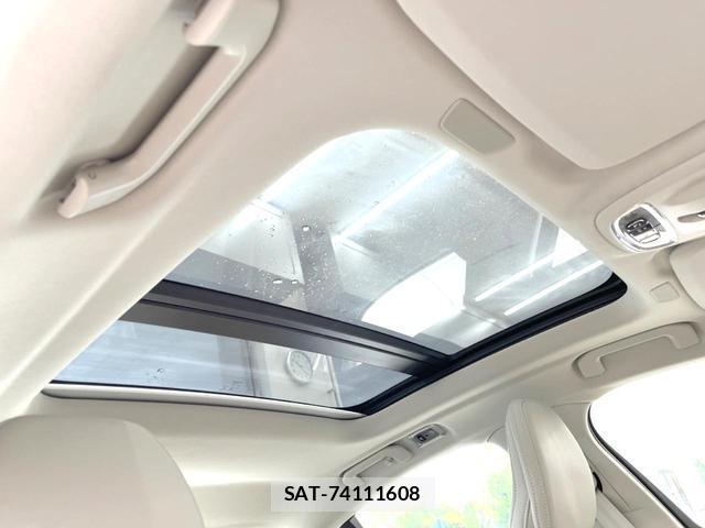 Volvo S60 2022-05 8813176-4