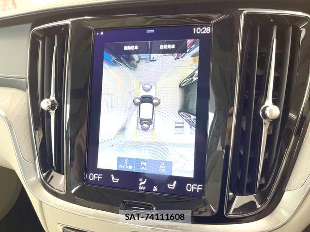 Volvo S60 2022-05 8813176-7