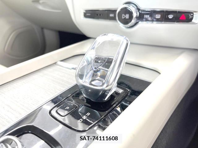Volvo S60 2022-05 8813176-9