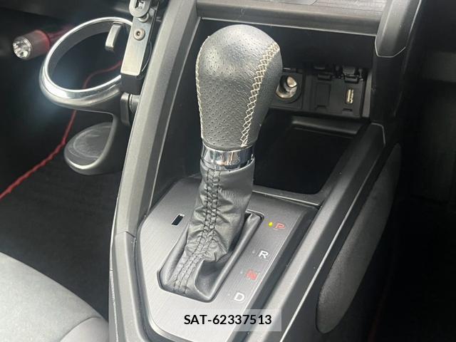 Honda S660 2018-01 8816507-11