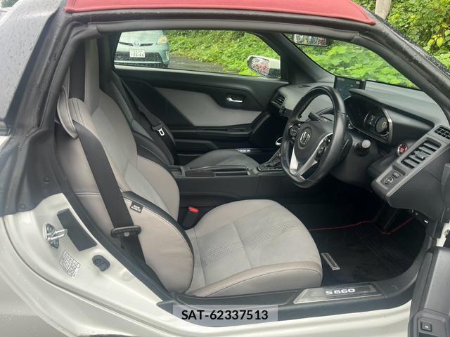 Honda S660 2018-01 8816507-18