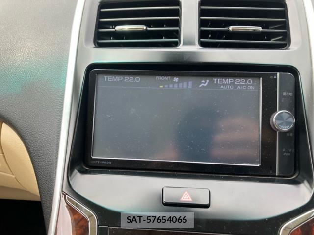 Toyota SAI 2014-02 8813637-5