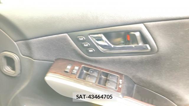 Toyota SAI 2013-10 8813652-6
