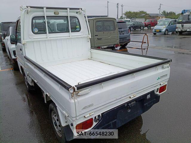 Subaru SAMBAR TRUCK 2005-01 8817140-1