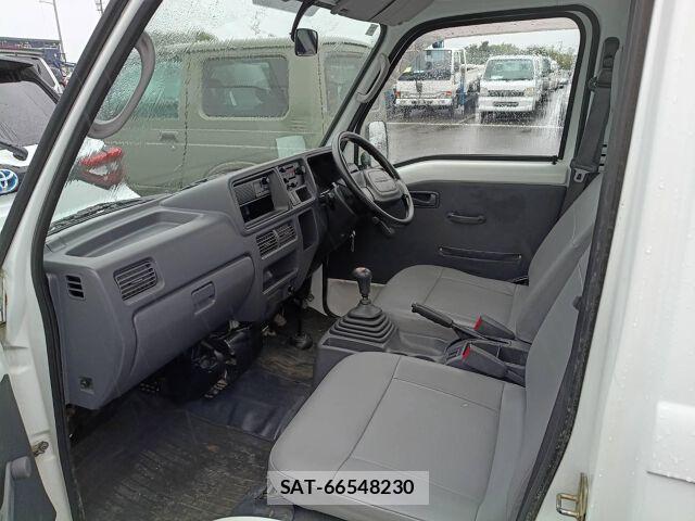 Subaru SAMBAR TRUCK 2005-01 8817140-2
