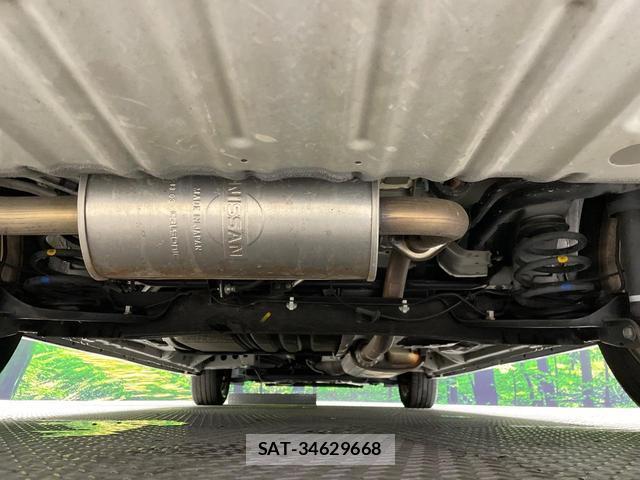 Nissan SERENA 2013-09 8812255-19