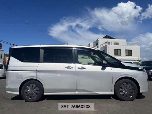 Nissan SERENA 2025-03 8812408-12