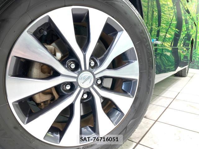 Nissan SERENA 2016-10 8812479-13