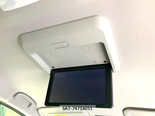 Nissan SERENA 2016-10 8812479-4